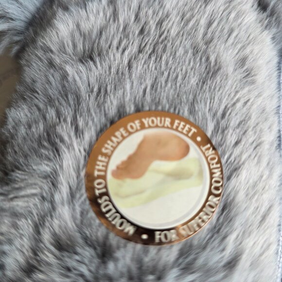 NEW Women’s Memory Foam Slippers Dena Lives Gray Fur Crossover Size Large (9-10) - Picture 6 of 6